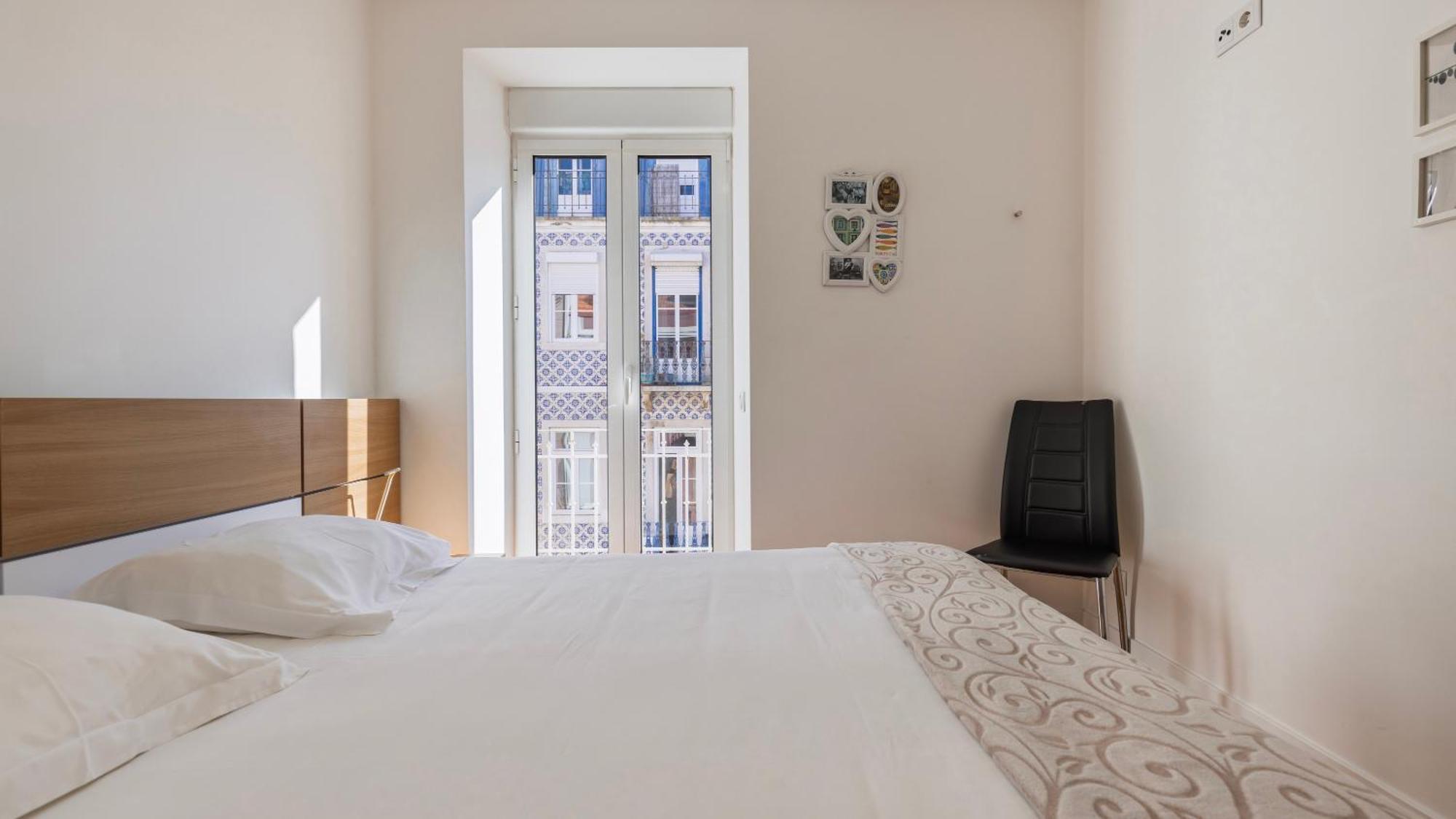 Comfort & Bright Apartment By Lovelystay Lissabon Buitenkant foto